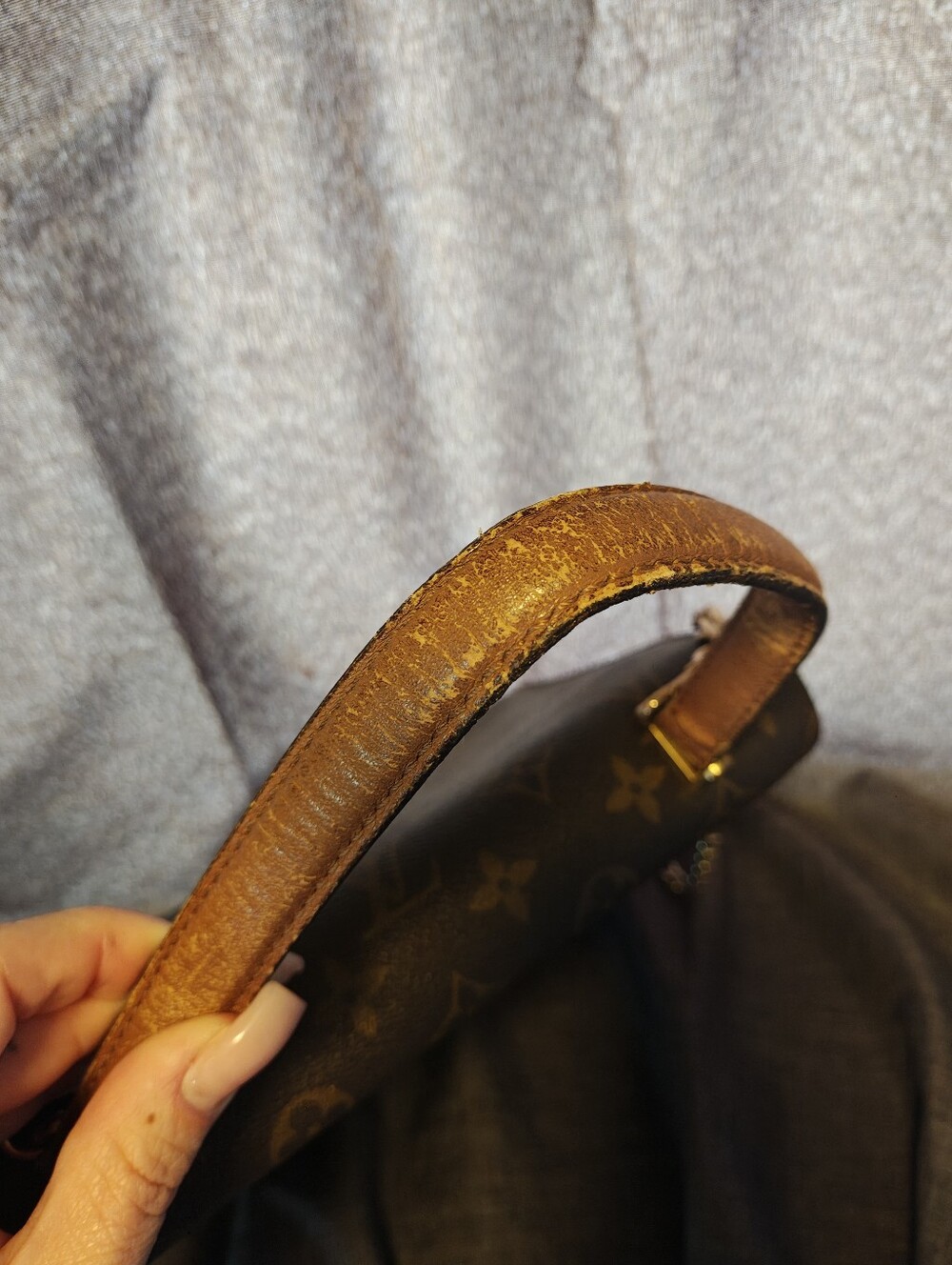 Louis Vuitton Monogram Malesherbes - Picture 4 of 14